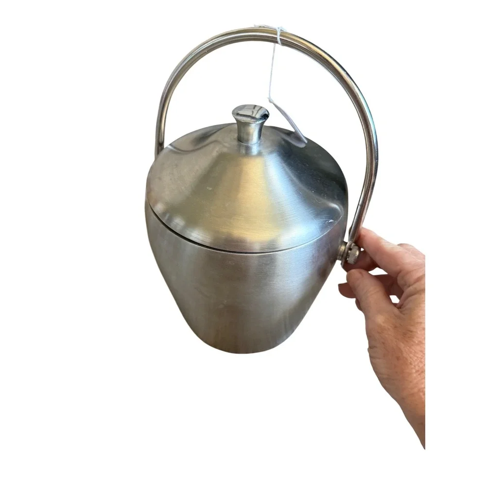 Brushed Stainless Steel Ice Bucket with Lid Handle and Drain Plate Insulated